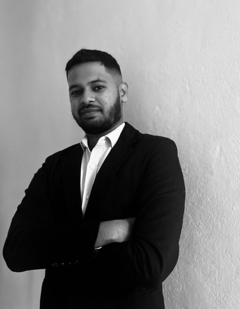 Amiir, Senior Financial Analyst at Perigeum Capital, ACCA and CFA professional specializing in corporate finance, valuation, and financial modeling.